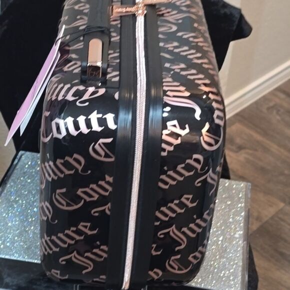 Juicy Couture Chelsie Collection Signature Logo Hard Side Travel Cosmetic Case - Picture 6 of 9